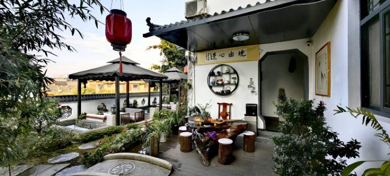 西昌邛海栖海追月民宿图片