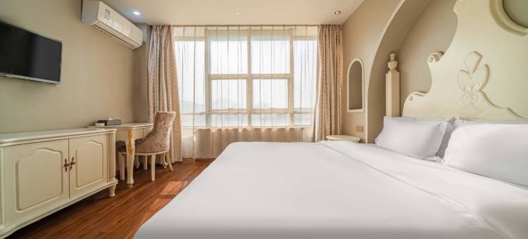 途客中国轻居酒店(台州路桥中盛广场店)图片