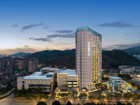 安吉绿地铂骊酒店