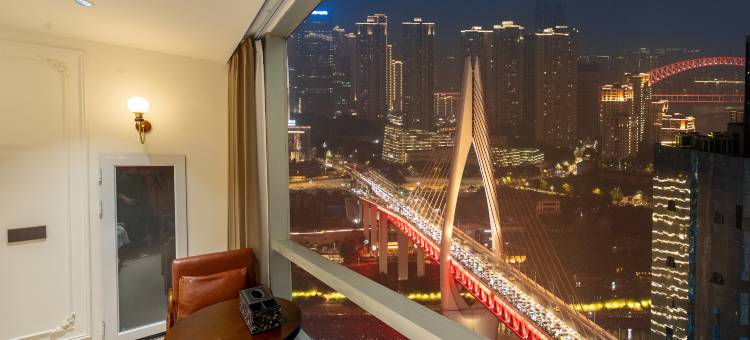 Cypria·浠乐泊雅·江景拾光智能轻奢美宿(重庆解放碑洪崖洞店)图片