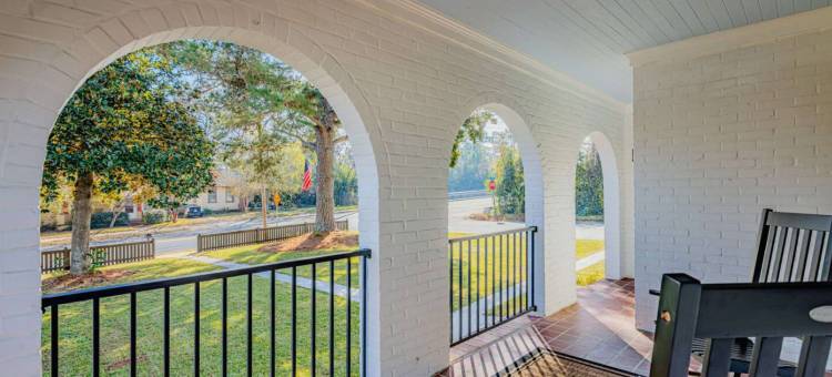 Augusta's Timeless Treasure图片