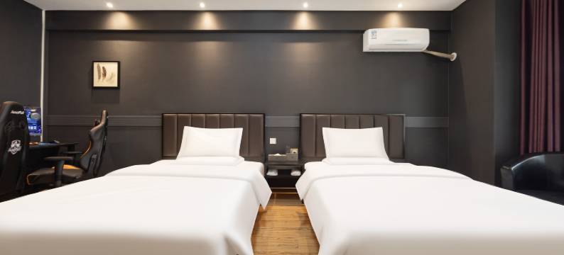 尖峰·悦电竞酒店(沈阳奥体中心浑河外滩市集店)图片