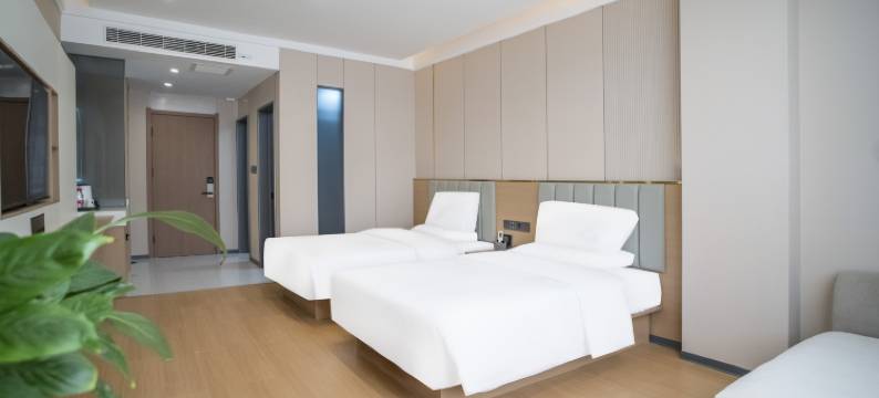 七彩丹霞山景美居酒店图片