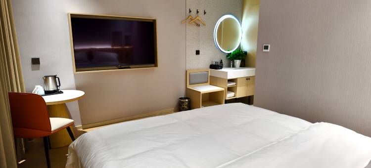 丽朵青旅酒店(石河子新疆军团军垦博物馆店)图片