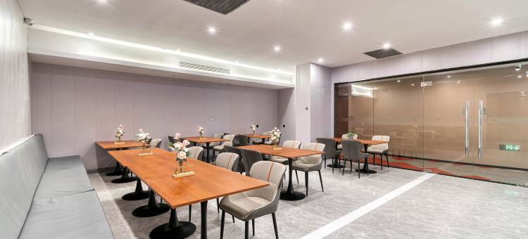 柏曼酒店(宁波余姚五彩城店)图片