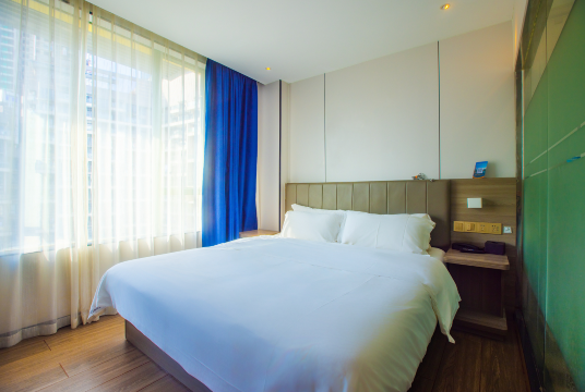 鹏曼酒店(深圳京基100地王大厦店)