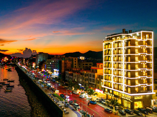 金峰·海景酒店(阳江东平珍珠湾店)