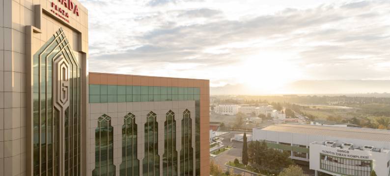 让斯温德姆华美达广场酒店(Ramada Plaza by Wyndham Gence)图片