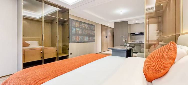 逸居轻舍影院公寓(婺州古城景区店)图片