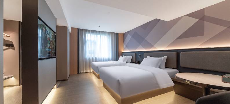 美豪·怡致酒店(南宁朝阳广场火车站地铁站店)图片