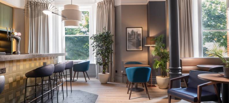 Holiday Inn 法恩伯勒(Holiday Inn FARNBOROUGH by IHG)图片