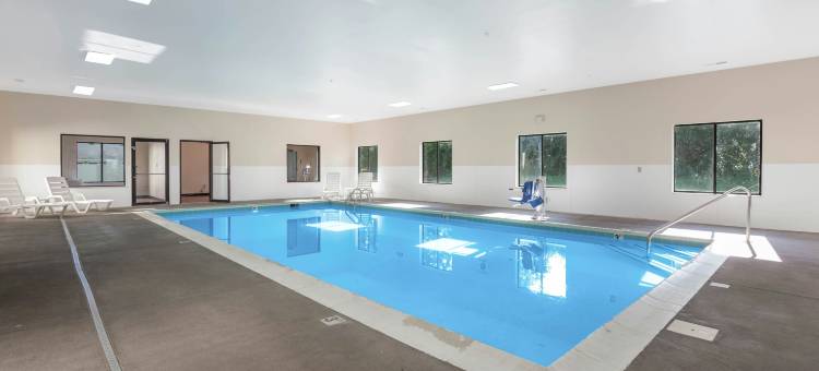 肯塔基州里奇蒙红顶旅馆(Red Roof Inn Richmond, KY)图片