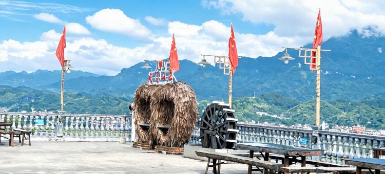张家界天门山庄度假民宿(天门山景区荷花机场店)图片