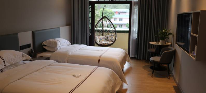 自贡悦园印象酒店(方特恐龙王国店)图片