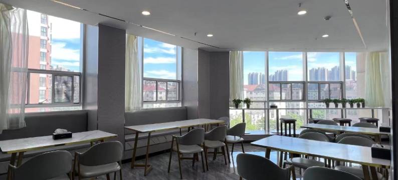 铂曼酒店(岚山区政府一中店)图片