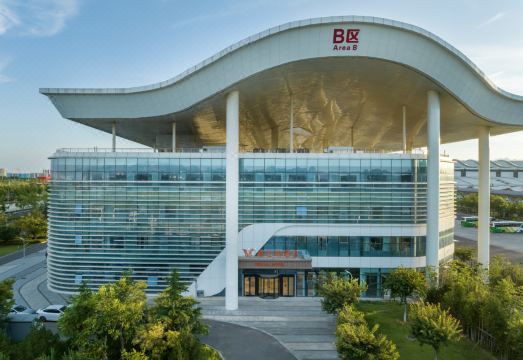 Vienna Hotel (Qingdao West Cost High-speed Railway West Station Branch) Hotel Overview