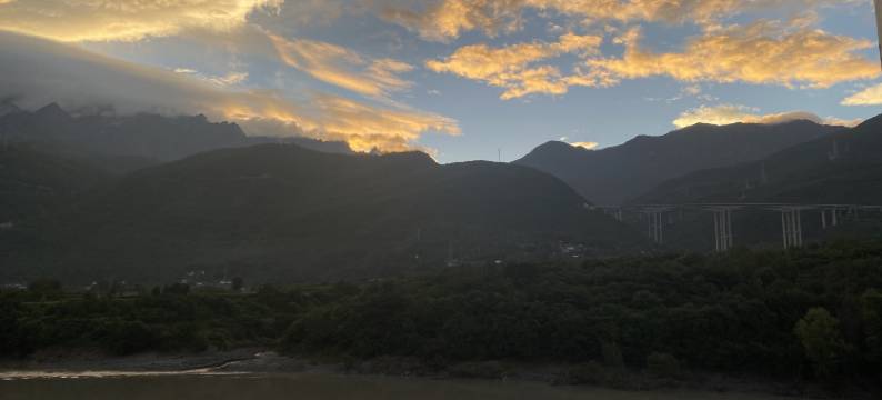 迪庆经济开发区初见精选酒店图片