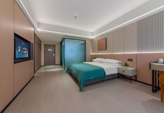 Chengdu Great Hotel (Panda Base) Hotel Overview