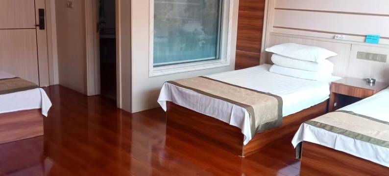 察右后旗聚龙宾馆图片