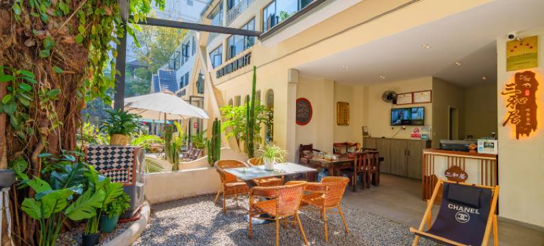 西双版纳三和居望江客栈图片