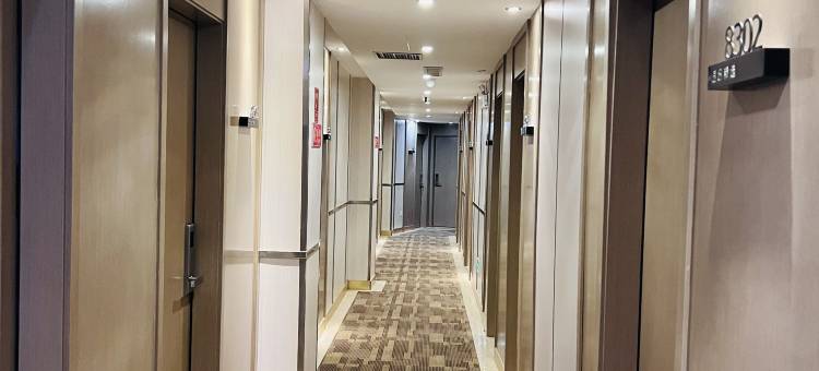 速8精选酒店(酒泉政府油田医院店)图片