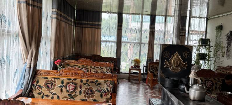 冈拉梅朵民宿图片