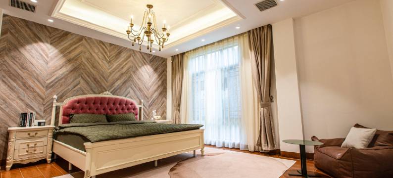 游创寻野溪边露营庄园图片