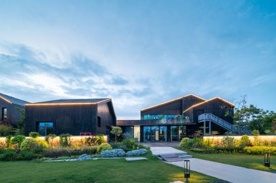 东亭·鹤汀云栖潮间带文学村酒店