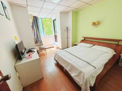 九洲旅馆(武汉市汉口江滩黎黄陂路店)