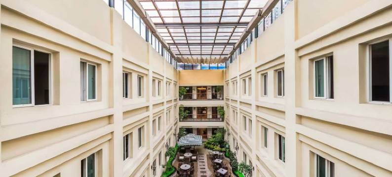 异风酒店(文理学院红河校区店)图片