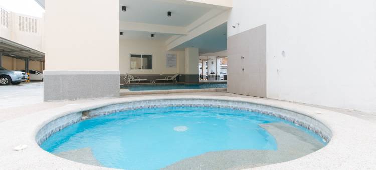 红多兹普拉斯酒店 @ 阿尔皮纳高地帕拉尼亚克(RedDoorz Plus @ Alpina Heights Paranaque)图片