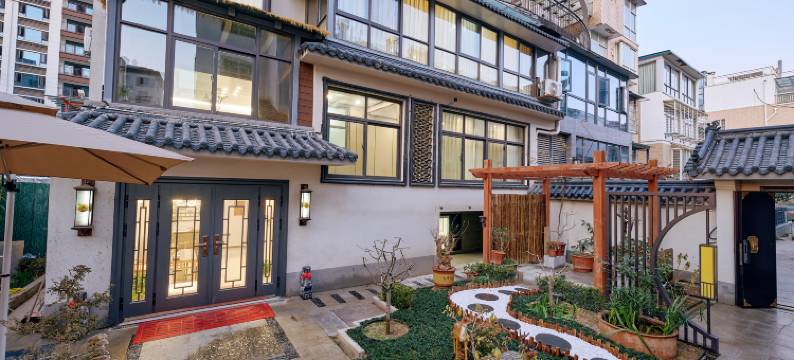 栖隐民宿(万岁山武侠城开封大学店)图片