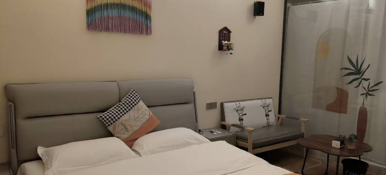 宸希影院客栈(洛阳火车站店)图片