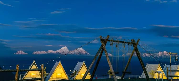 牛背山·星辰营地图片