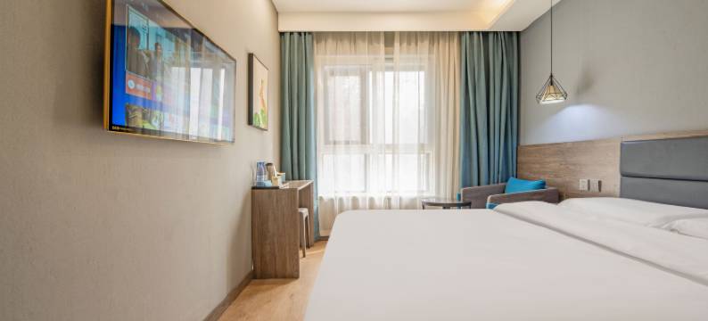 尚品怡家酒店(西安外事学院丈八北路地铁站店)图片