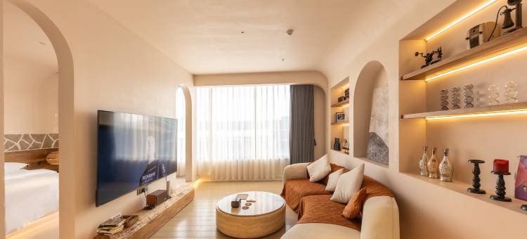 山禾里·侘寂美学民宿(万象城龙眼南路美食街店)图片