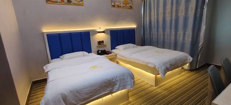 信宜育城酒店图片