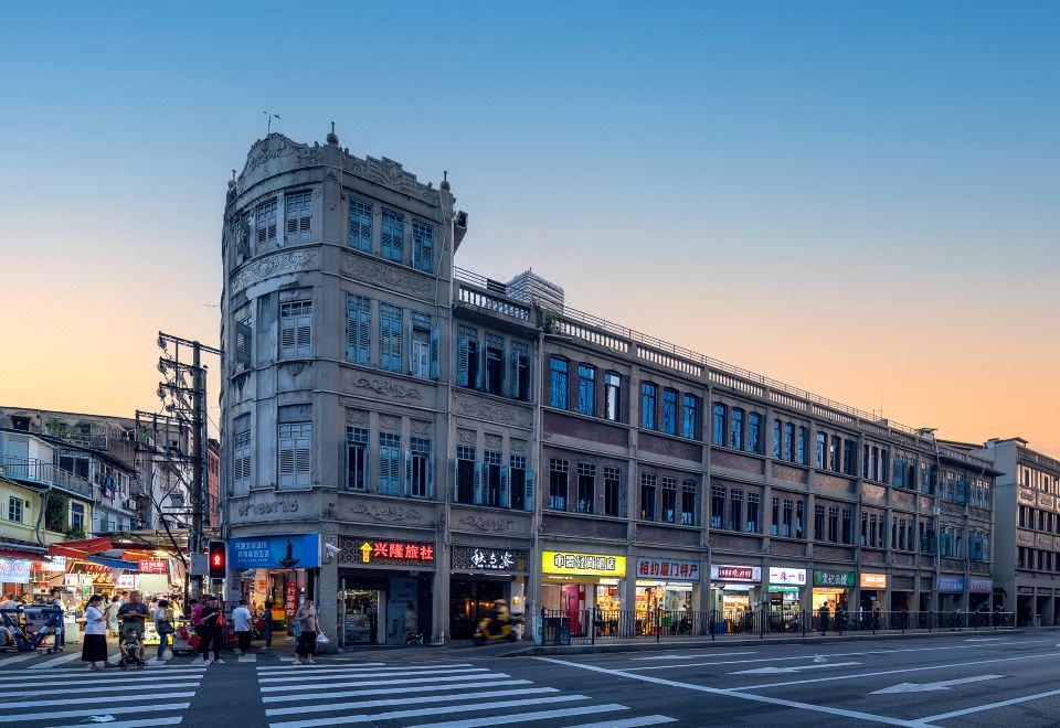 厦门市景轻尚酒店外景图
