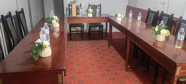 青海湖南山南望湖酒店图片