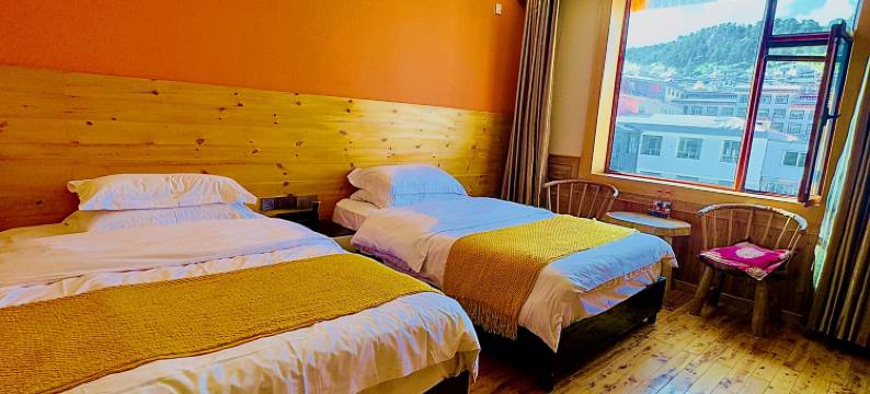 碌曲郎木寺云上朗木藏式民宿图片