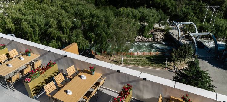 MountainGo 富山酒店(四姑娘山双桥沟景区店)图片