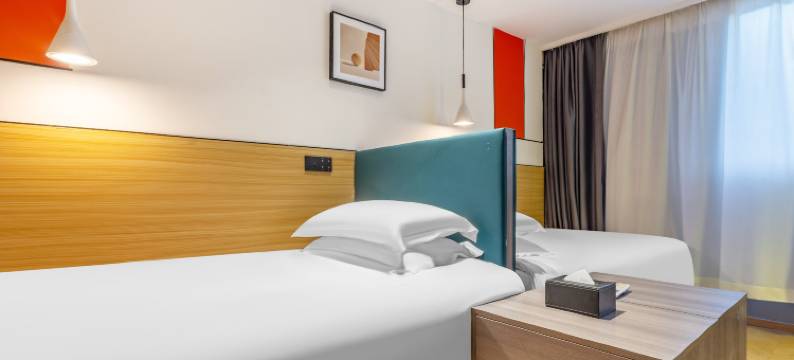 竞悦电竞民宿(丽水高铁站银泰城店)图片