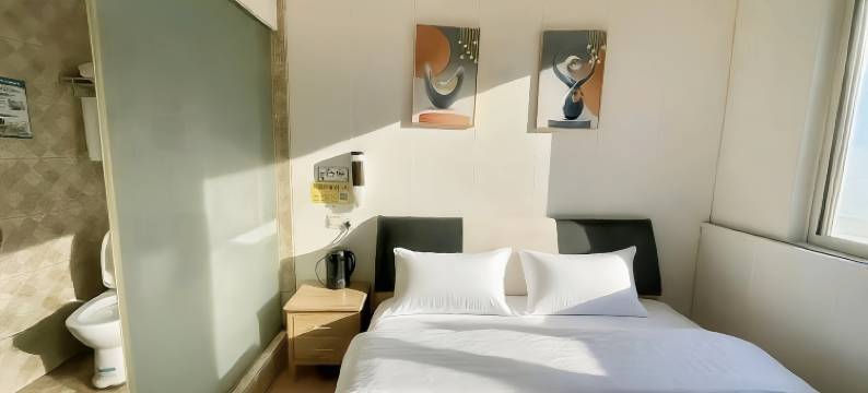 南京彭玉华精品宾馆(东南大学成贤学院泰山新村地铁站店)图片