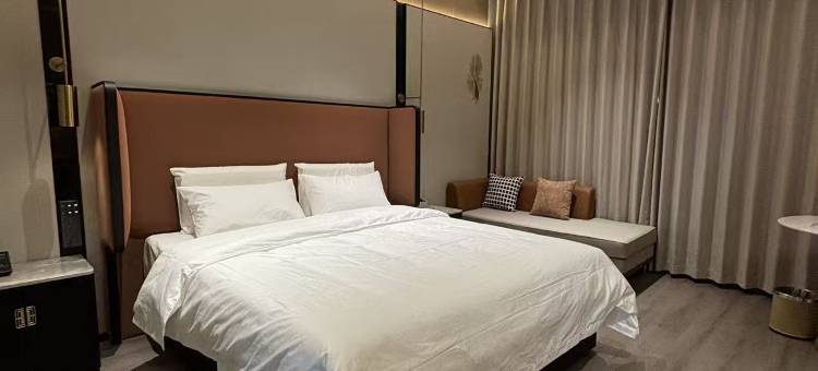 云居酒店(酒泉肃北马鬃山店)图片