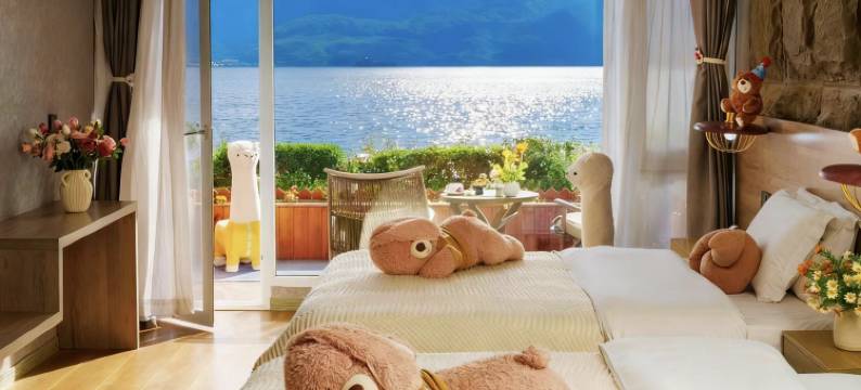 泸沽湖泊居客栈图片