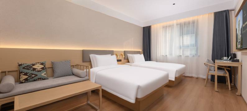 艺龙安云酒店(安阳龙安万达广场店)图片