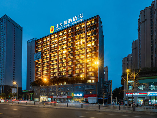 速8精选酒店(成都欢乐谷新桥地铁站店)