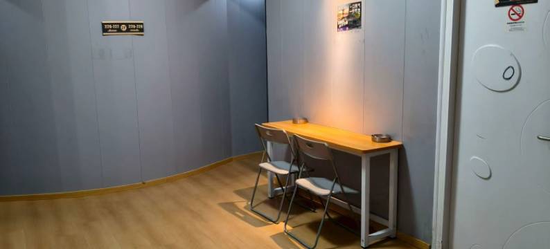 杭州驿客行青年酒店(龙湖紫荆天街店)图片