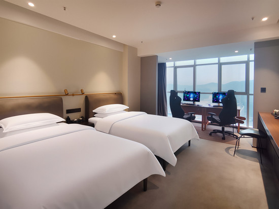 竞放电竞酒店(深圳宝安机场福永地铁站店)