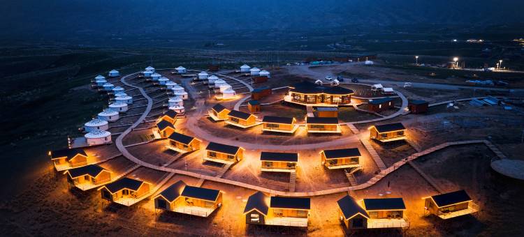 喀拉峻昆弥丽呈明宇野奢营地图片